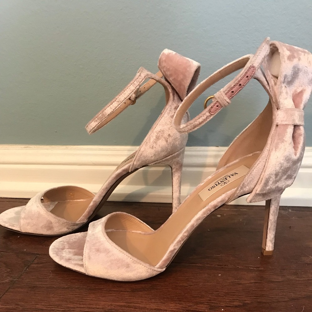 PRICE DROP! Valentino Pink Velvet Sandal